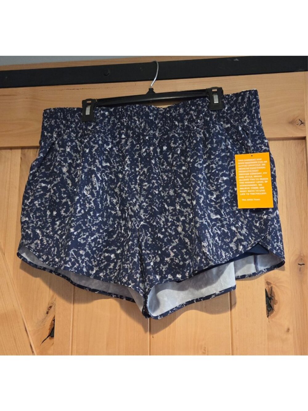 AVIA Women's Size XL Bike Liner Shorts Navy Blue Print Running Activewear NWT